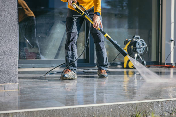Best Roof Power Washing Services  in Vermilion, OH